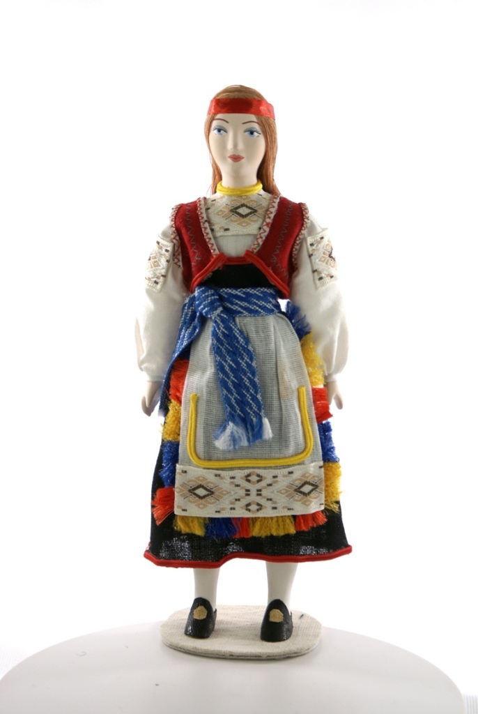 Кукла сувенирная фарфоровая. финский национальный праздничный костюм.