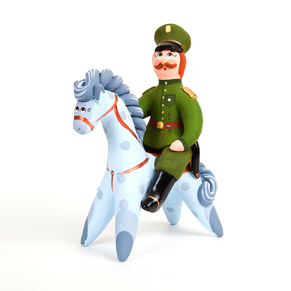 Всадник на коне: военный