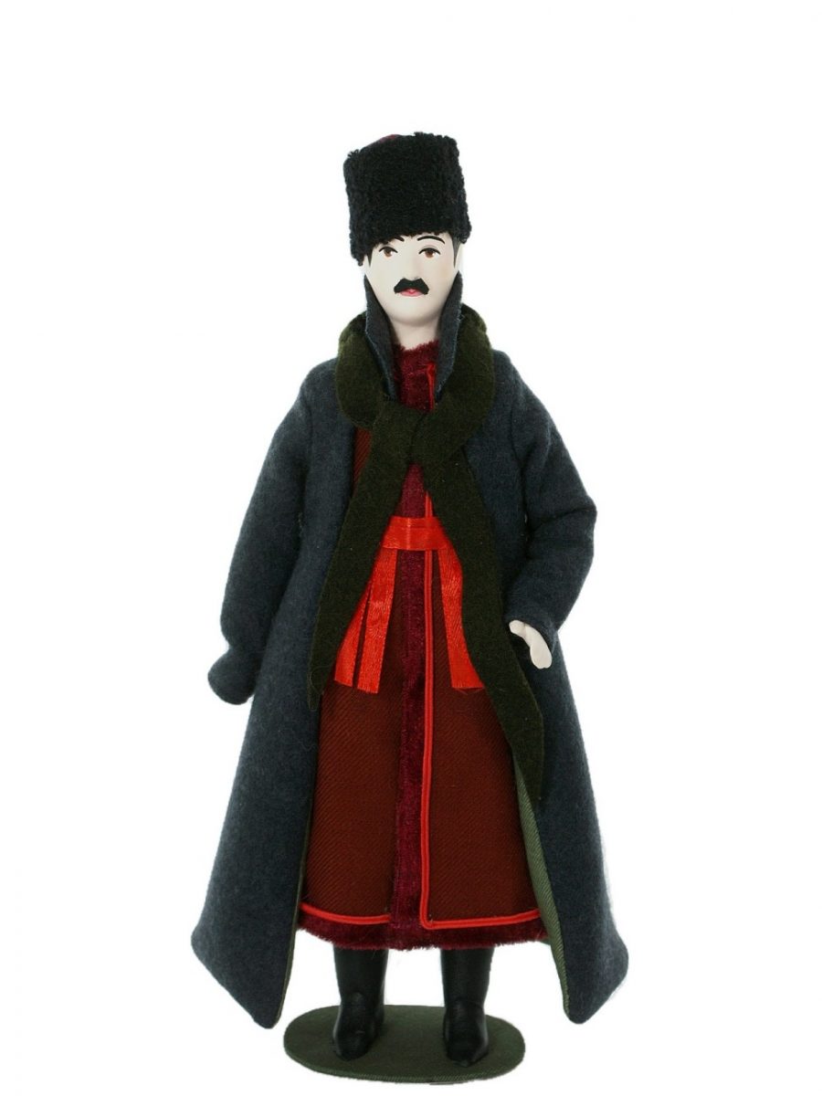 Кукла коллекционная фарфоровая в мужском зимнем костюме 19 века. казак