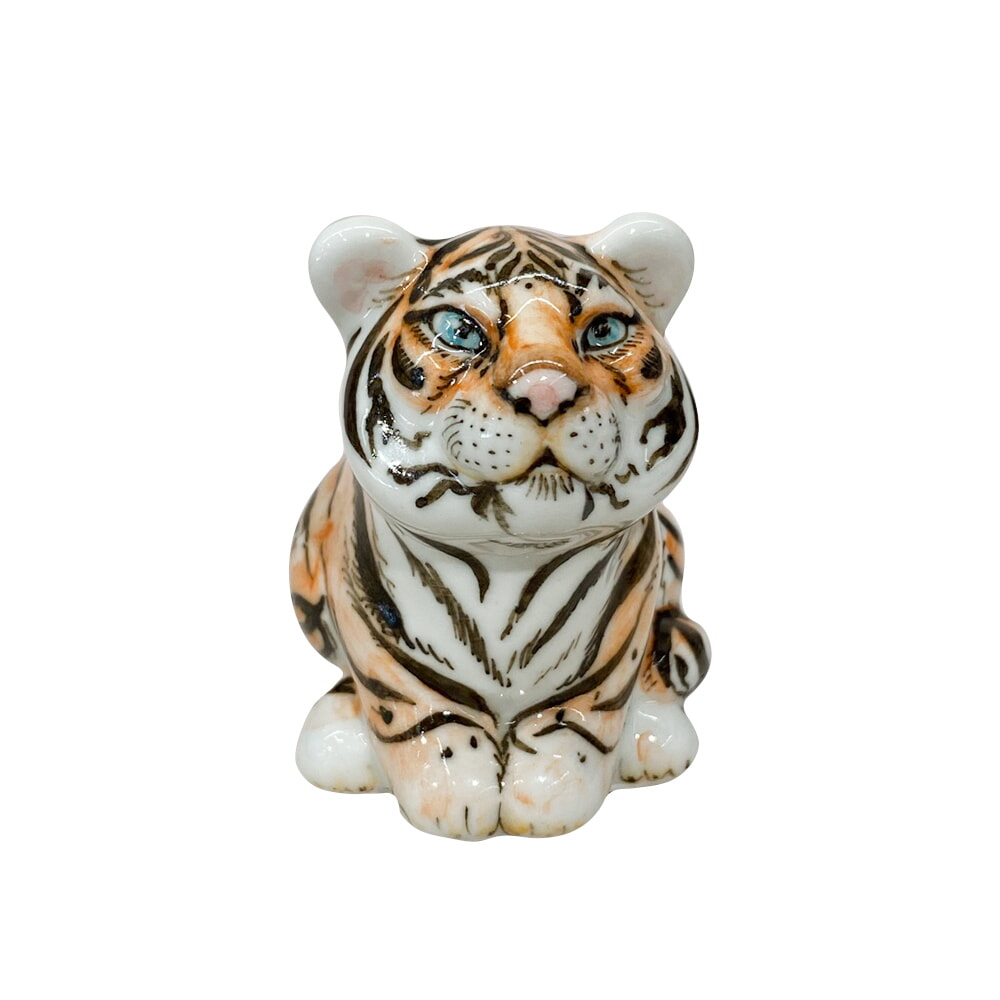Скульптура тигрёнок тишка в цветной росписи гжель ручная роспись