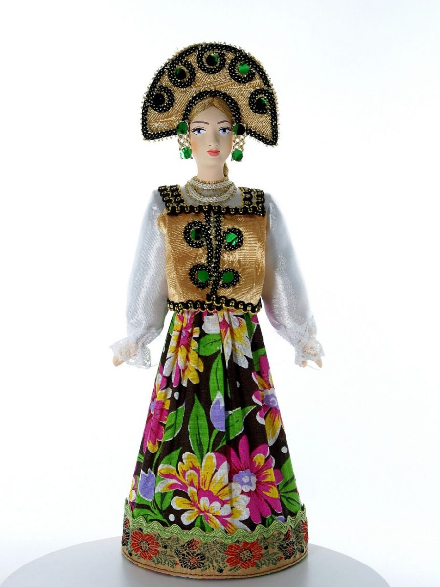 Кукла коллекционная потешного промысла девушка в праздничном костюме.