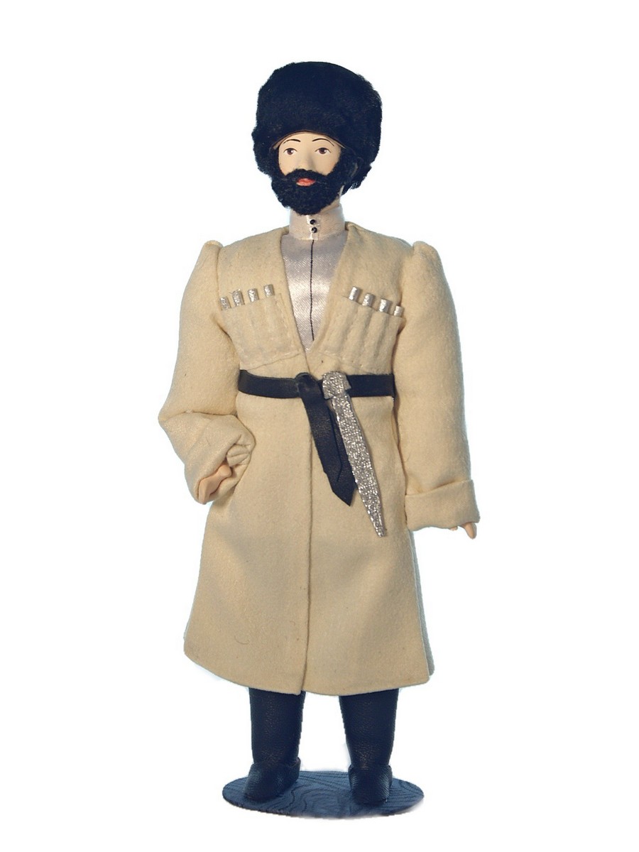 Кукла коллекционная в  праздничном мужском костюме. северный кавказ