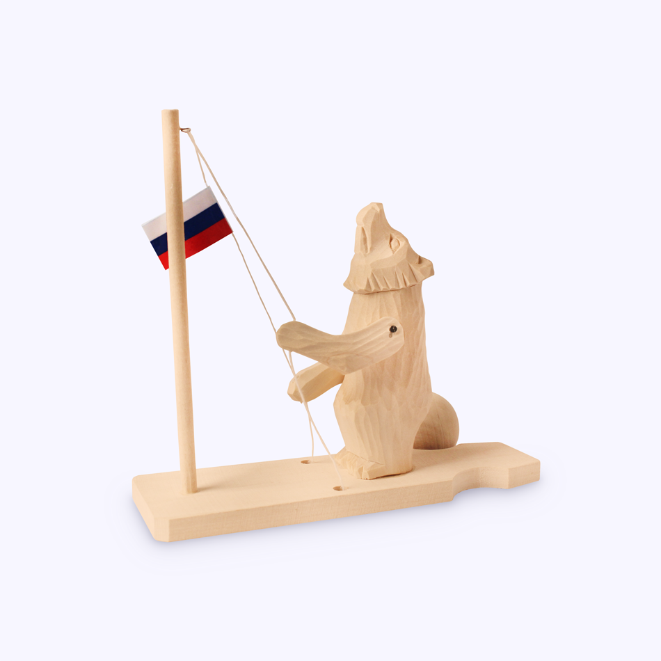 Медведь с флагом