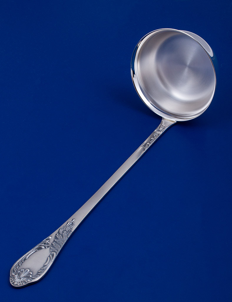 Мельхиоровая разливательная ложка "классика" с серебряным покрытием